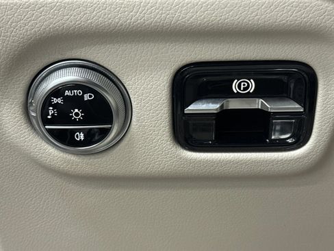 Certified 2023 Mercedes-Benz EQS 450+ Sedan image 27