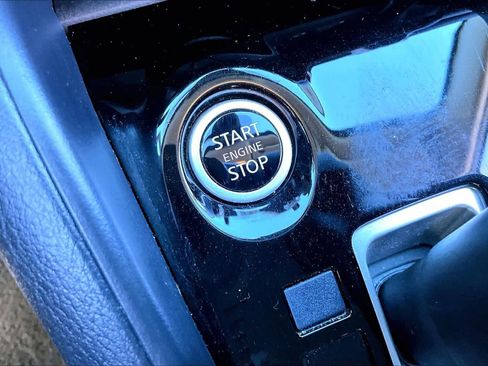 Used 2024 Nissan Versa SV w/ Trunk Package image 36