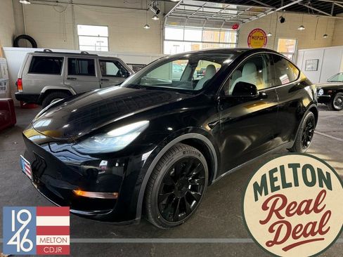 Used 2020 Tesla Model Y Long Range image 1
