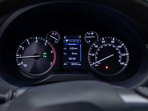 Used 2022 Lexus GX 460 image 23