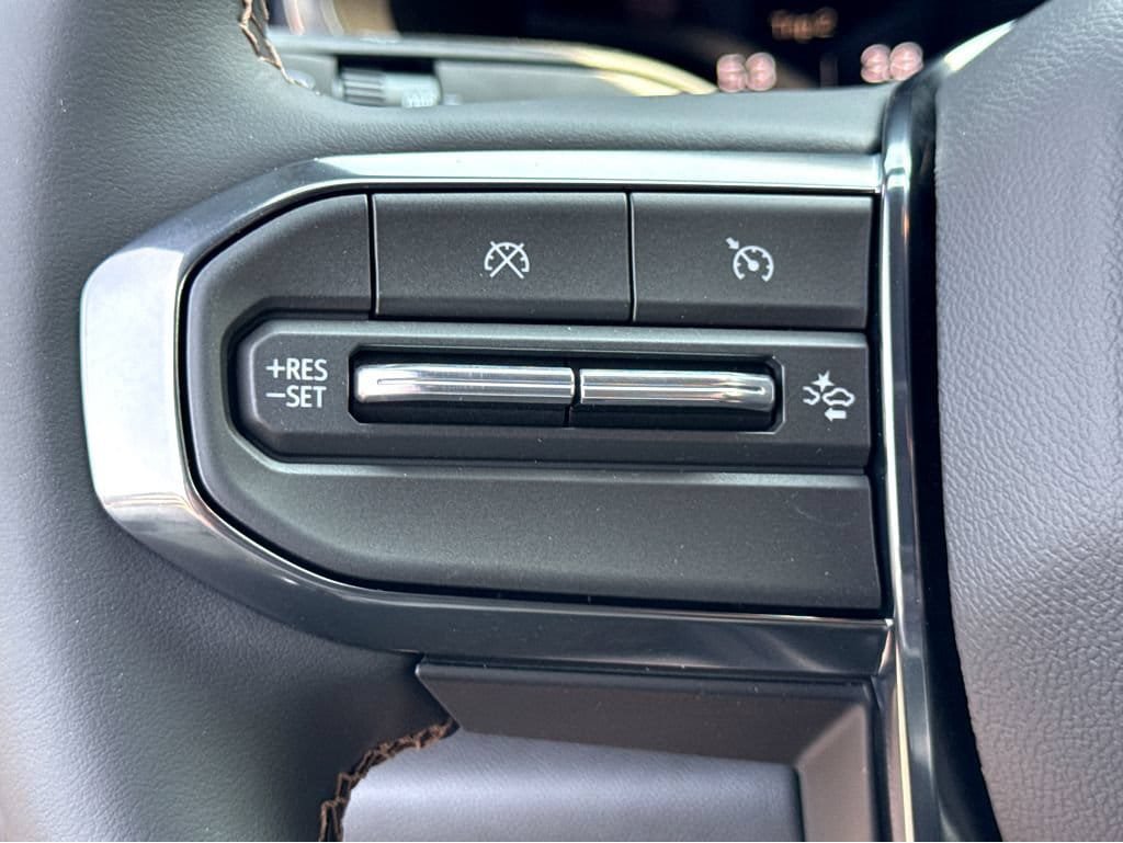 New 2026 GMC Canyon AT4 AWD/4WD image 16