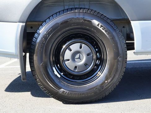 New 2025 Mercedes-Benz Sprinter 2500 image 12