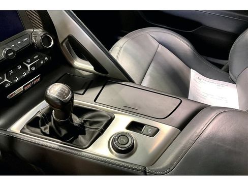 Used 2015 Chevrolet Corvette Z06 w/ 3LZ Preferred Equipment Group RWD image 24