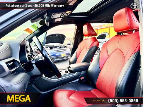 Used 2021 Toyota Highlander XSE image 15