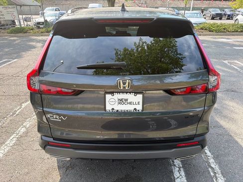 Used 2025 Honda CR-V Sport image 6