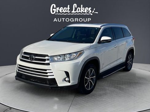 Used 2019 Toyota Highlander XLE image 1