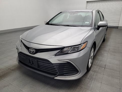 Used 2021 Toyota Camry LE FWD image 15