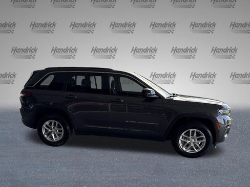 Used 2024 Jeep Grand Cherokee Laredo X RWD image 10