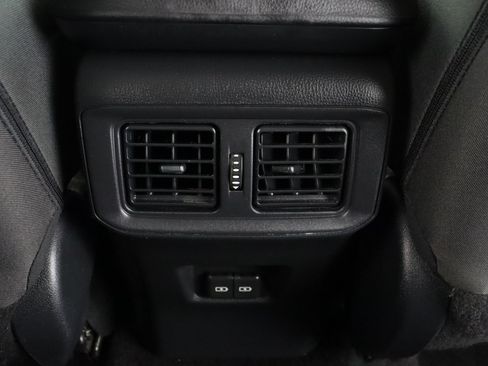 Used 2025 Toyota RAV4 XLE FWD image 29