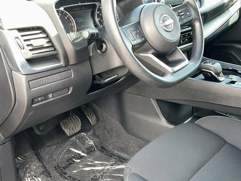 Used 2023 Nissan Rogue S image 12