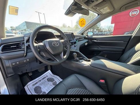 Used 2024 Toyota Camry SE image 18