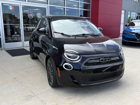 Used 2024 FIAT 500 e FWD image 10