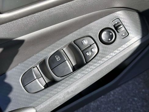 Certified 2025 Nissan Altima 2.5 S image 18