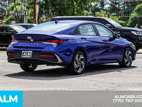 Used 2025 Hyundai Elantra Sport image 6