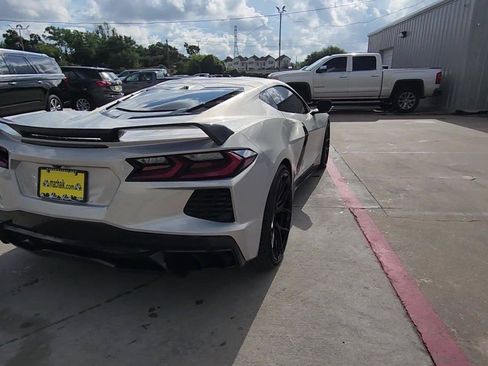Used 2022 Chevrolet Corvette Stingray Preferred Cpe w/ Z51 Performance Package RWD image 8