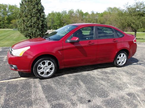 Used 2009 Ford Focus SES FWD image 1