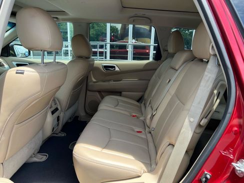 Used 2014 Nissan Pathfinder SL w/ SL Premium Package FWD image 12