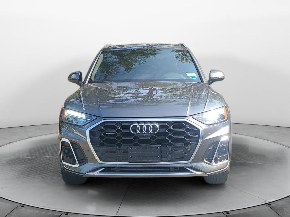 Used 2023 Audi Q5 2.0T Premium Plus w/ Premium Plus Package AWD/4WD image 2