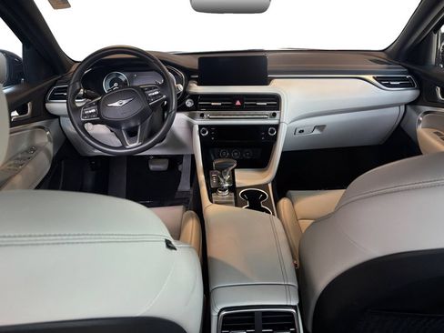 Used 2025 Genesis G70 2.5T RWD image 10