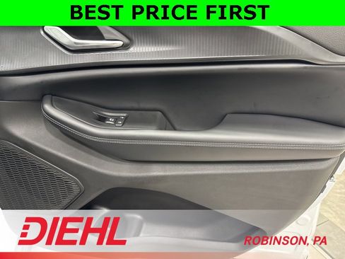 New 2025 Jeep Grand Cherokee Laredo X image 14