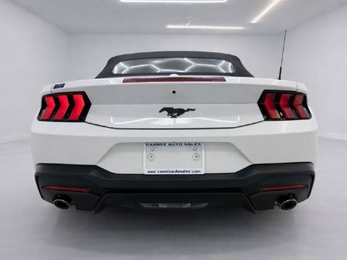Used 2026 Ford Mustang Premium image 4