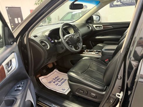 Used 2015 Nissan Pathfinder Platinum image 12