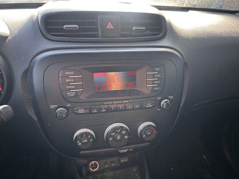 Used 2015 Kia Soul image 13
