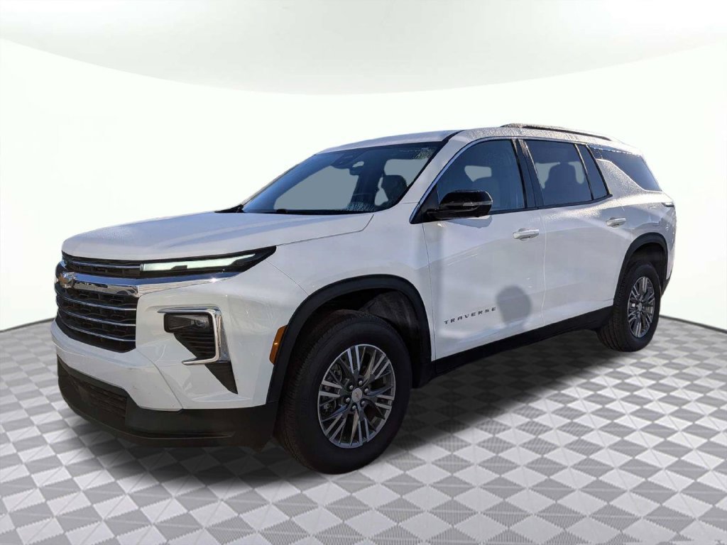 Used 2026 Chevrolet Traverse LT w/ Driver Confidence Package FWD image 7