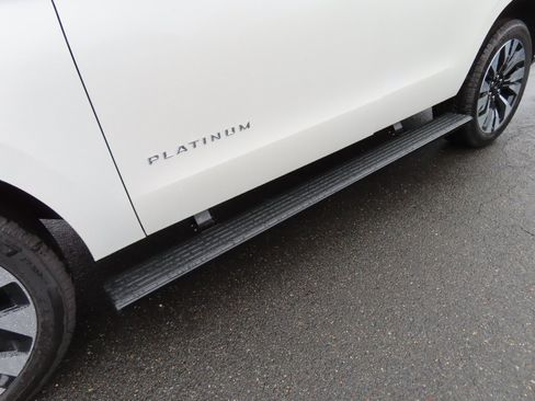 New 2025 Ford Expedition Platinum w/ Driver's Package image 7