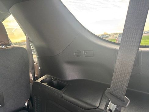 Used 2021 Chevrolet Suburban High Country image 42