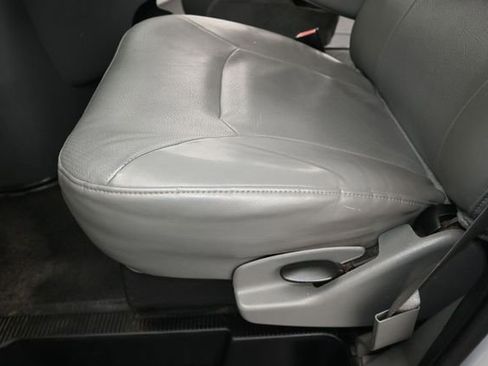 Used 2008 Ford E-150 and Econoline 150 RWD image 10