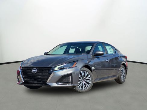 New 2025 Nissan Altima 2.5 SV w/ SV Premium Package image 13