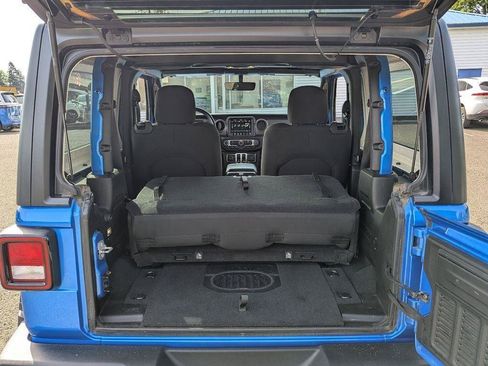 Used 2022 Jeep Wrangler Sport AWD/4WD image 29