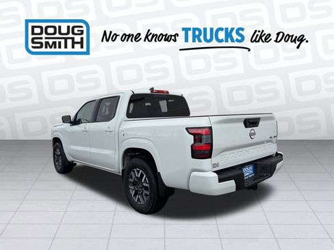 Used 2024 Nissan Frontier SL image 29