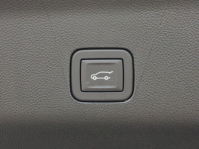 Used 2026 Chevrolet Tahoe LT w/ Comfort Package AWD/4WD image 32