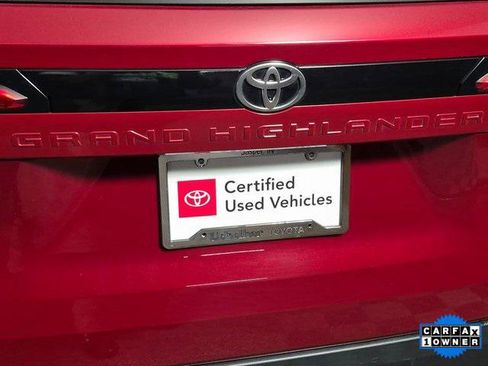 Used 2024 Toyota Grand Highlander XLE image 7