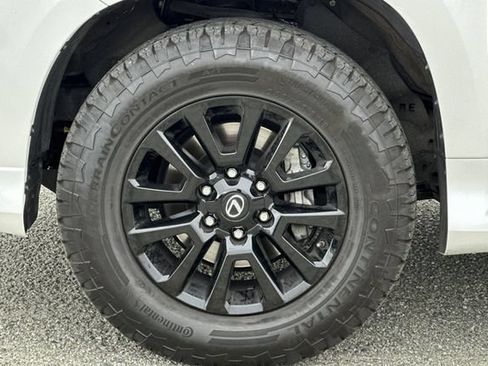 Used 2022 Lexus GX 460 w/ Black Line Special Edition AWD/4WD image 34