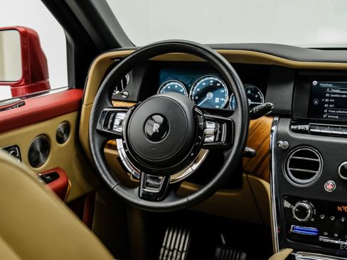 Used 2019 Rolls-Royce Cullinan AWD/4WD image 52