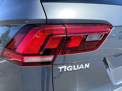 Used 2019 Volkswagen Tiguan S FWD image 30