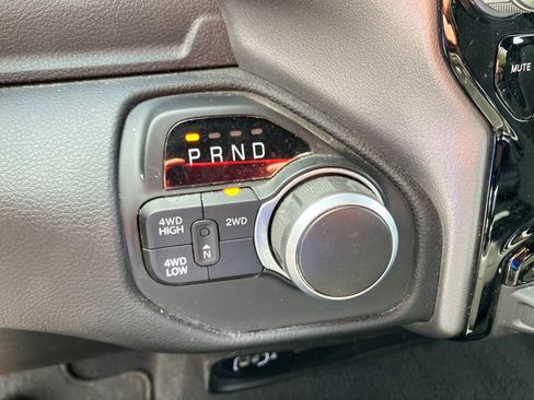 Used 2024 RAM 2500 Big Horn w/ Night Edition AWD/4WD image 27