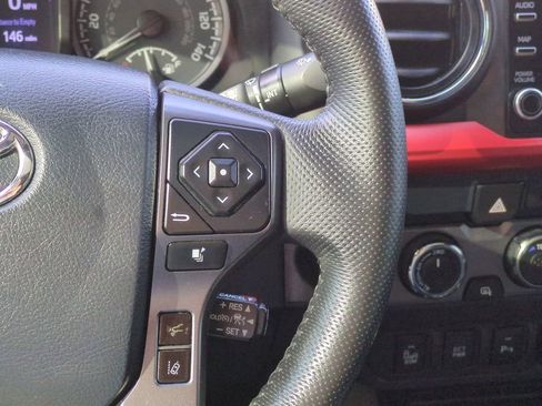 Certified 2020 Toyota Tacoma TRD Off-Road image 27