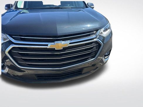 Used 2021 Chevrolet Traverse LT w/ LPO, Floor Liner Package AWD/4WD image 2