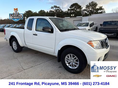 Used 2017 Nissan Frontier SV image 9