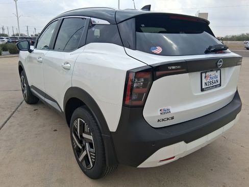 New 2026 Nissan Kicks SV image 4