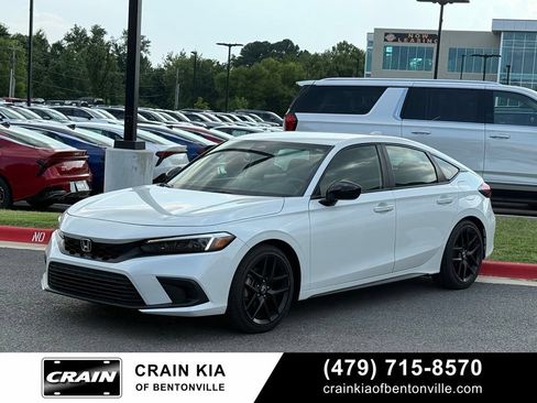 Used 2023 Honda Civic Sport image 3