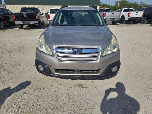 Used 2014 Subaru Outback 2.5i Premium w/ Accessory Value Package (OY1) AWD/4WD image 11