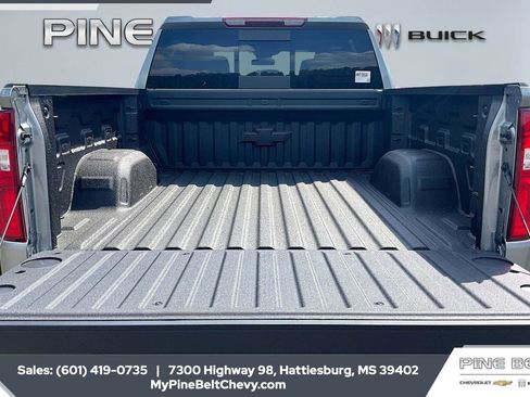 New 2026 Chevrolet Silverado 1500 LTZ w/ Z71 Off-Road Package AWD/4WD image 5