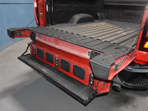 Used 2024 GMC Sierra 2500 SLT w/ SLT Premium Package AWD/4WD image 30