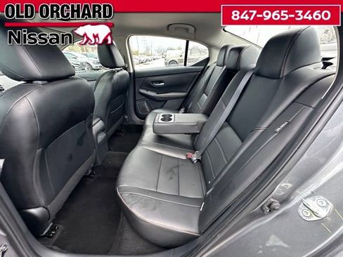 Used 2023 Nissan Sentra SR w/ SR Premium Package FWD image 11