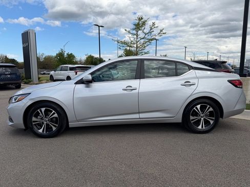 Used 2022 Nissan Sentra SV FWD image 3